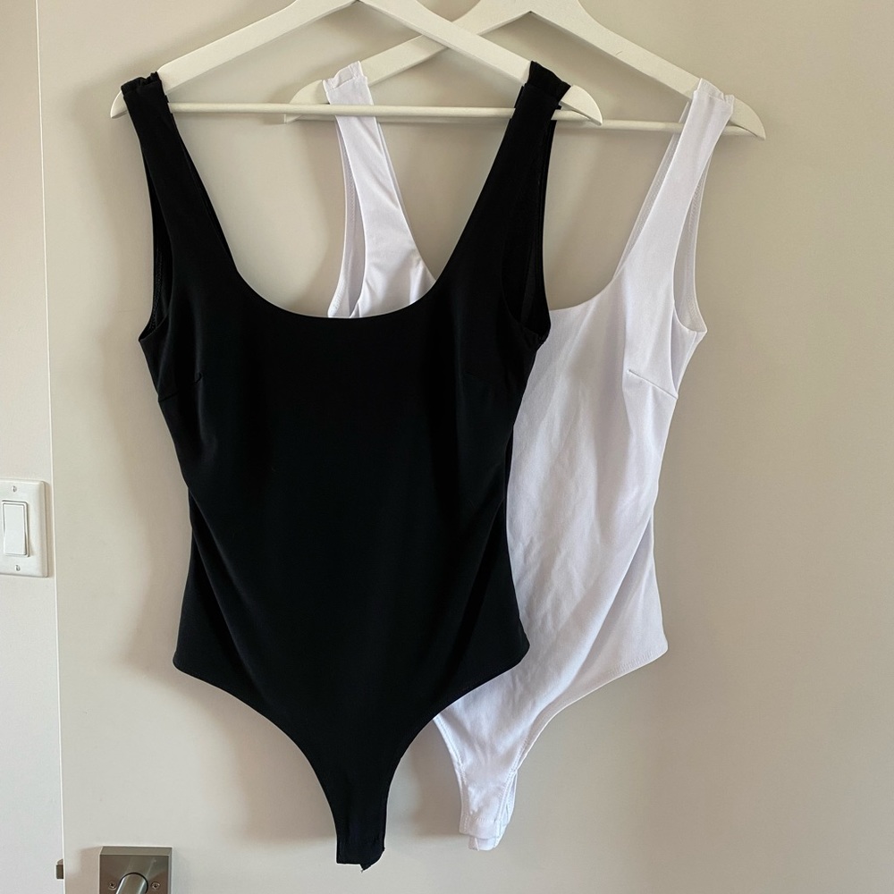 ✨ SOLD✨ FashionNova bodysuits